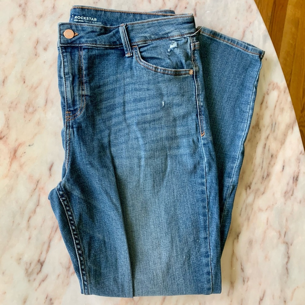 Old Navy_(NWOT)_Distressed Mid-Rise Rockstar Jeans